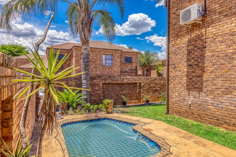 3 Bedroom Property for Sale in North Riding Gauteng