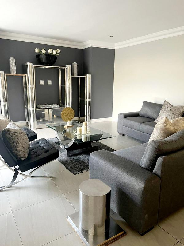 5 Bedroom Property for Sale in Midstream Hill Gauteng