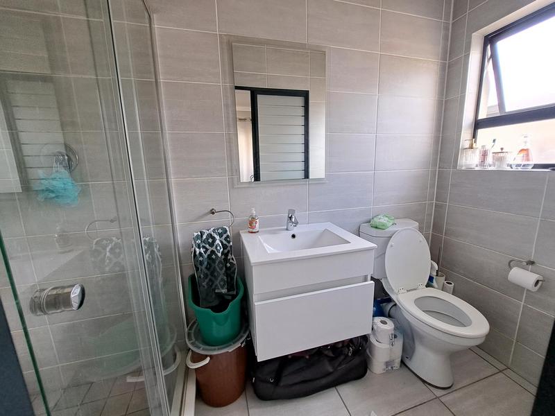 To Let 1 Bedroom Property for Rent in Waterfall Gauteng