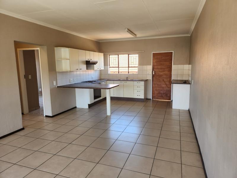 To Let 2 Bedroom Property for Rent in Weltevreden Park Gauteng