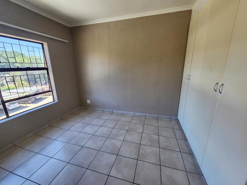 To Let 2 Bedroom Property for Rent in Weltevreden Park Gauteng