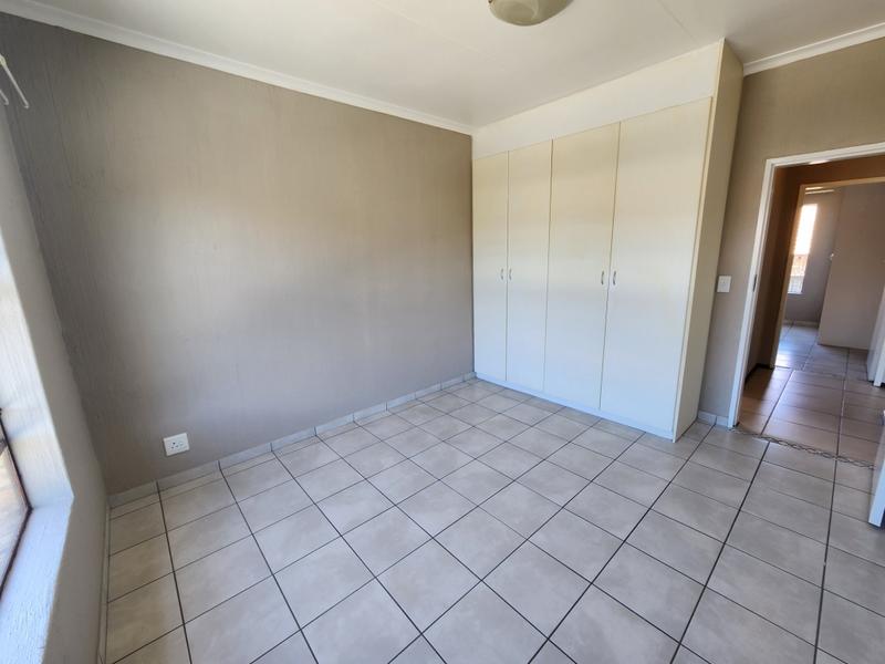 To Let 2 Bedroom Property for Rent in Weltevreden Park Gauteng