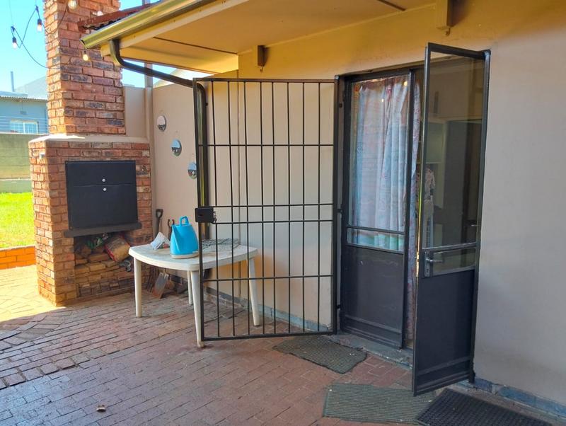 4 Bedroom Property for Sale in Florentia Gauteng