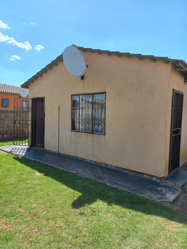 2 Bedroom Property for Sale in Duduza Gauteng