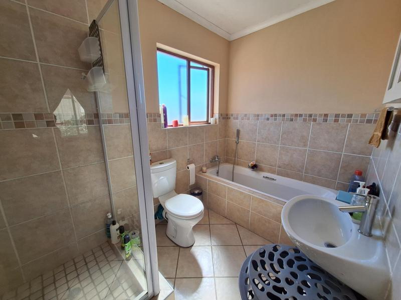 To Let 3 Bedroom Property for Rent in The Reeds Gauteng