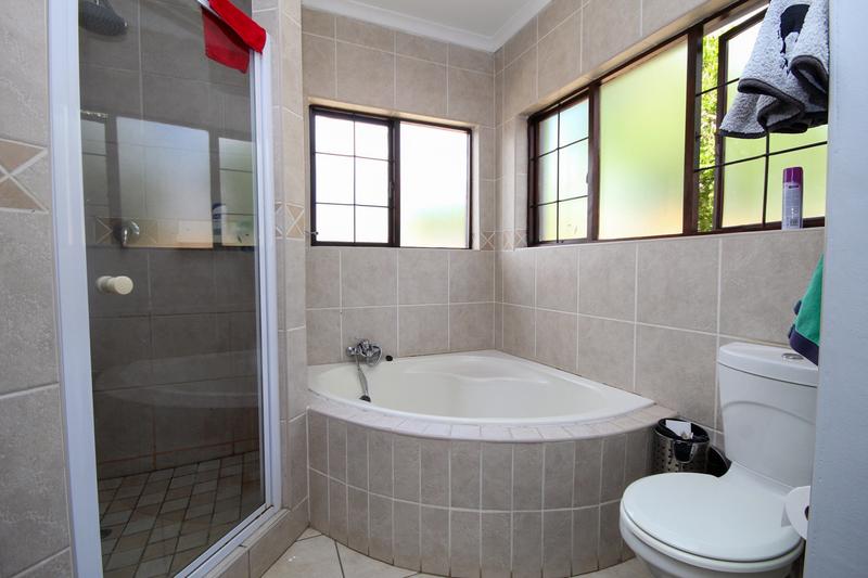 4 Bedroom Property for Sale in Thatchfield Gauteng