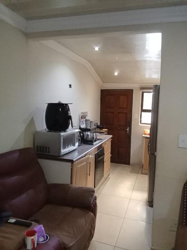 2 Bedroom Property for Sale in Meadowlands Gauteng