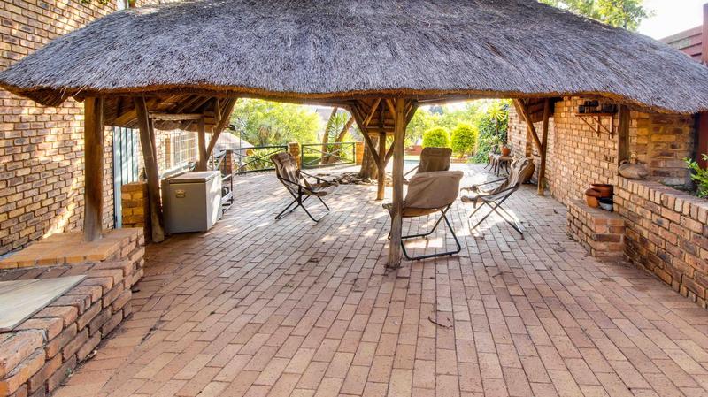 6 Bedroom Property for Sale in Helderkruin View Gauteng