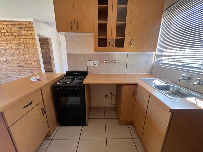 2 Bedroom Property for Sale in Finsbury Gauteng