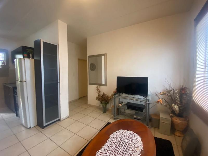 2 Bedroom Property for Sale in Fleurhof Gauteng