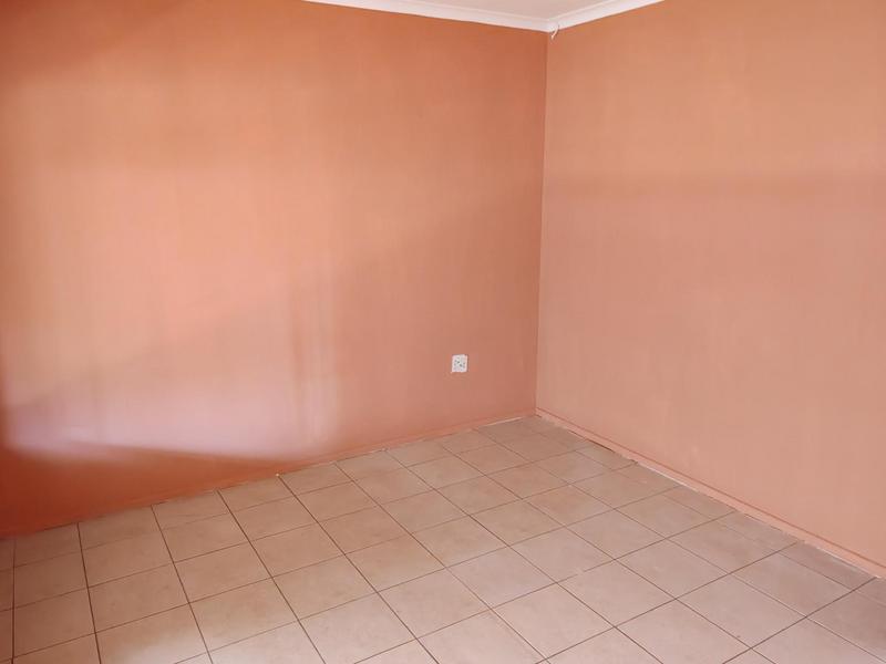 3 Bedroom Property for Sale in Lenasia South Gauteng