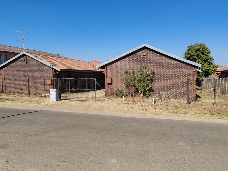 3 Bedroom Property for Sale in Lenasia South Gauteng