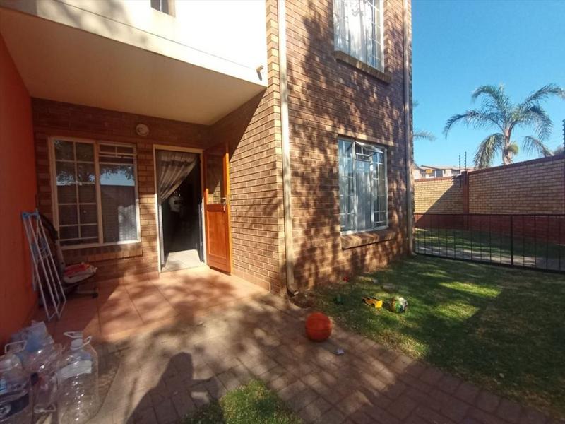 2 Bedroom Property for Sale in Comet Gauteng