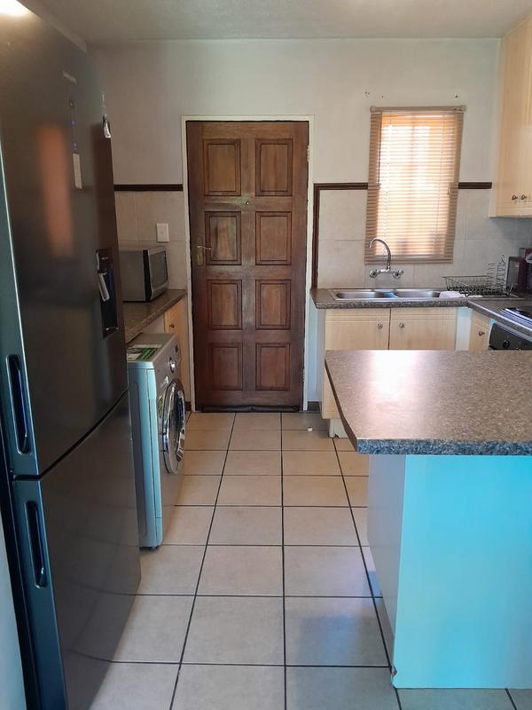 To Let 2 Bedroom Property for Rent in Eco Park Gauteng