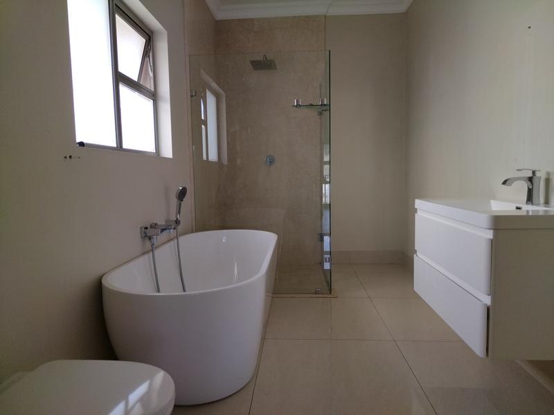 To Let 3 Bedroom Property for Rent in Bryanston Gauteng