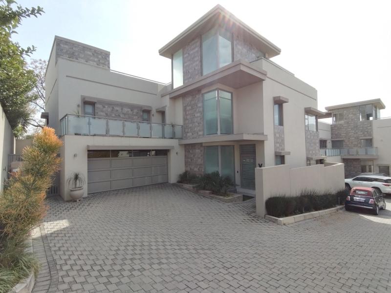 To Let 3 Bedroom Property for Rent in Bryanston Gauteng