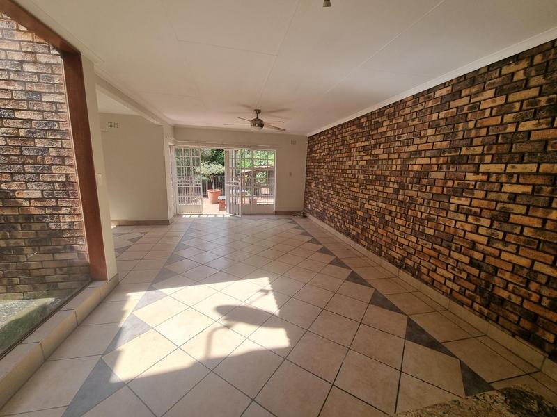 3 Bedroom Property for Sale in Lonehill Gauteng