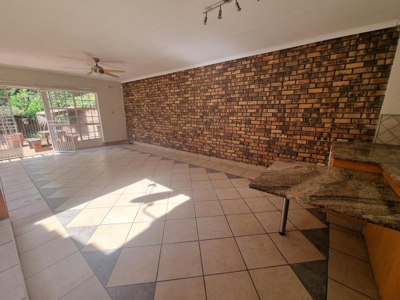 3 Bedroom Property for Sale in Lonehill Gauteng