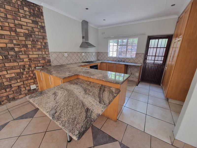 3 Bedroom Property for Sale in Lonehill Gauteng