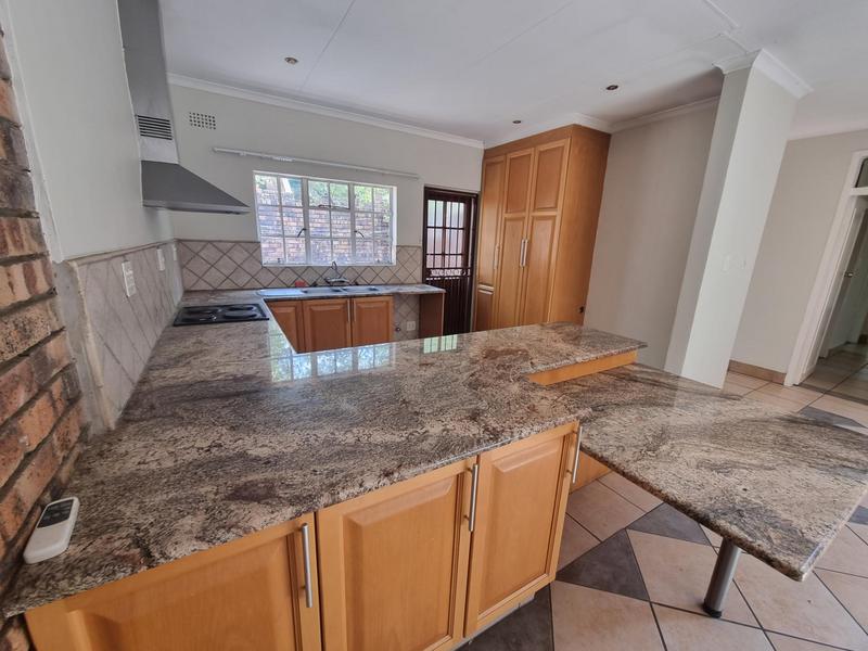 3 Bedroom Property for Sale in Lonehill Gauteng