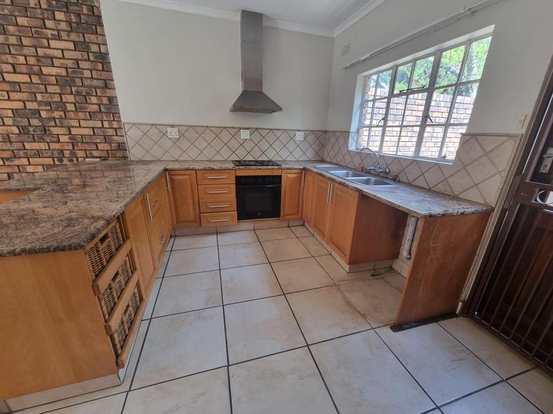 3 Bedroom Property for Sale in Lonehill Gauteng