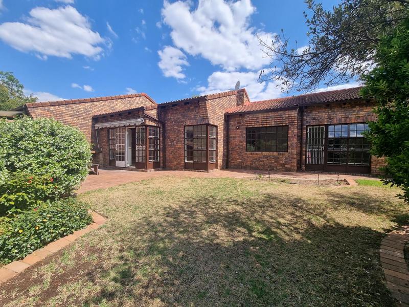 3 Bedroom Property for Sale in Lonehill Gauteng