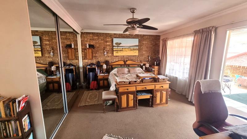 4 Bedroom Property for Sale in Eldoraigne Gauteng