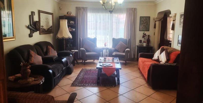 4 Bedroom Property for Sale in Eldoraigne Gauteng