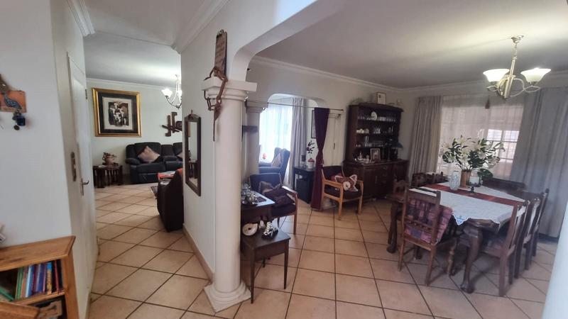 4 Bedroom Property for Sale in Eldoraigne Gauteng