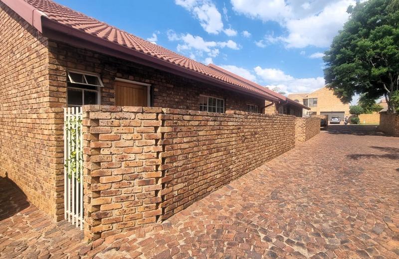 3 Bedroom Property for Sale in Wierda Park Gauteng