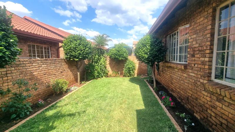 3 Bedroom Property for Sale in Wierda Park Gauteng