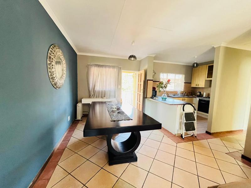 2 Bedroom Property for Sale in Die Hoewes Gauteng