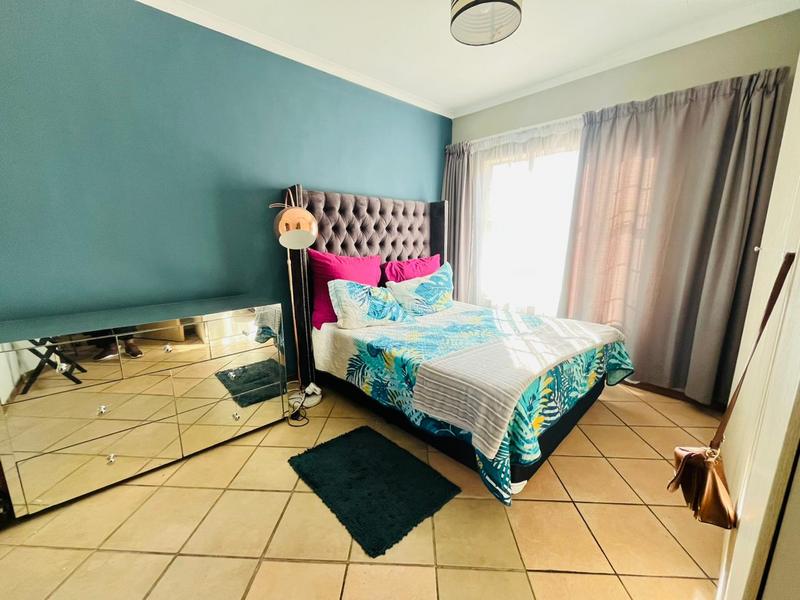 2 Bedroom Property for Sale in Die Hoewes Gauteng