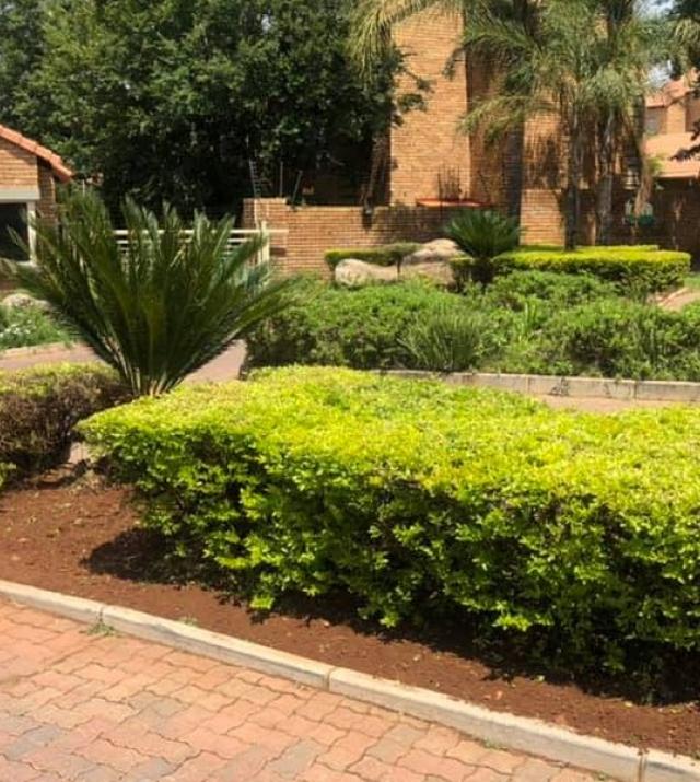 2 Bedroom Property for Sale in Die Hoewes Gauteng