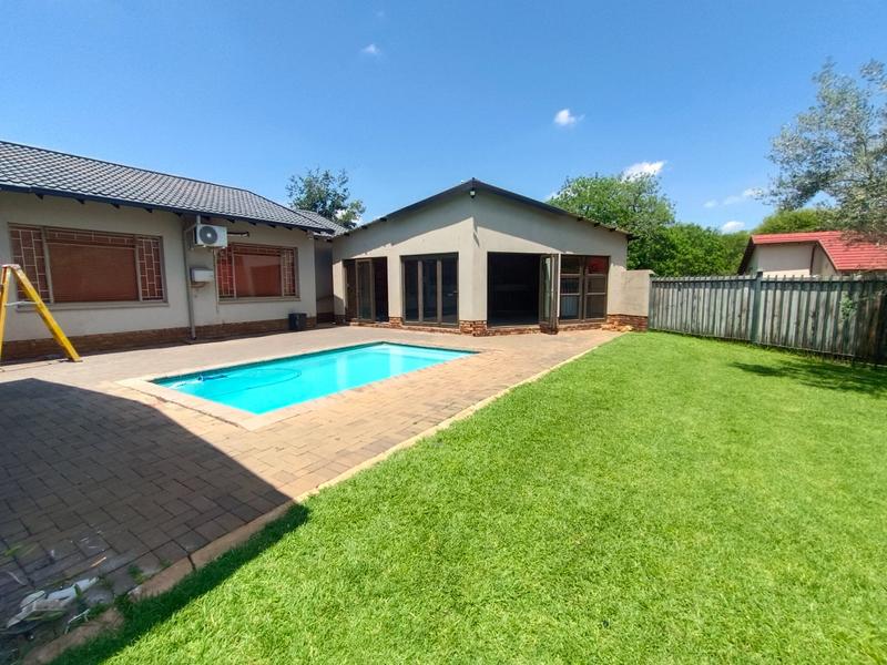 3 Bedroom Property for Sale in Sinoville Gauteng