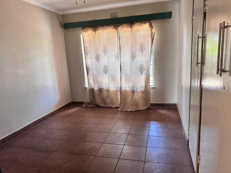 To Let 3 Bedroom Property for Rent in Croydon Gauteng