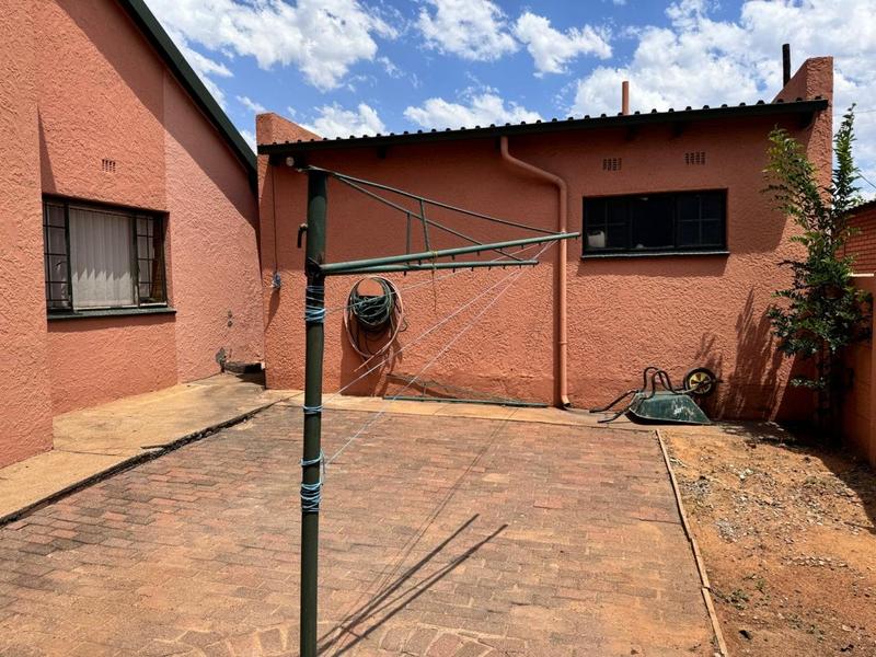 To Let 3 Bedroom Property for Rent in Croydon Gauteng