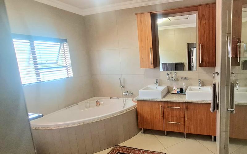 4 Bedroom Property for Sale in Zambezi Country Estate Gauteng