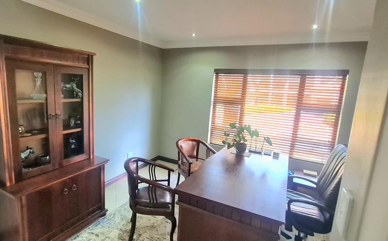 4 Bedroom Property for Sale in Zambezi Country Estate Gauteng