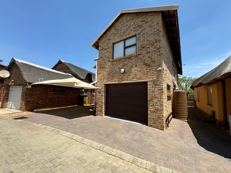 5 Bedroom Property for Sale in Misty Bay Gauteng