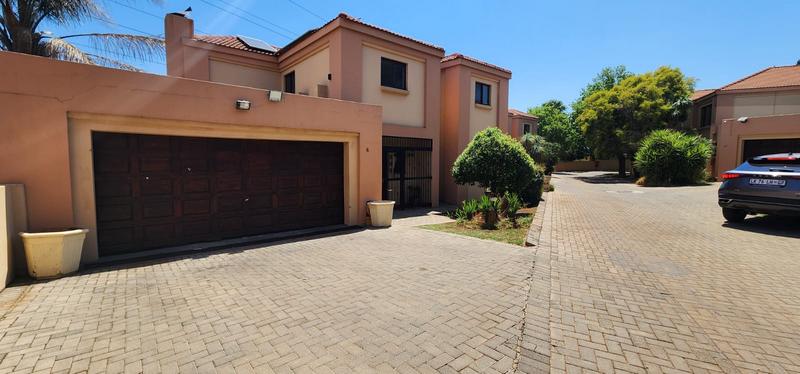 3 Bedroom Property for Sale in Eldoraigne Gauteng