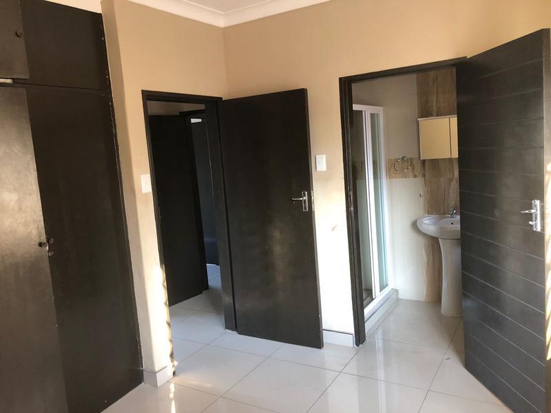 To Let 4 Bedroom Property for Rent in Erasmia Gauteng