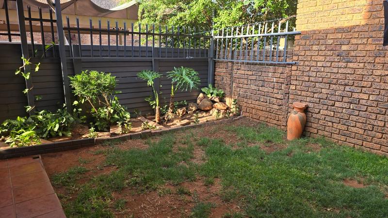 2 Bedroom Property for Sale in Doornpoort Gauteng