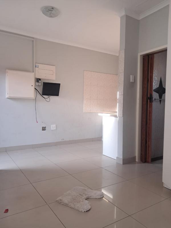 To Let 1 Bedroom Property for Rent in Wychwood Gauteng