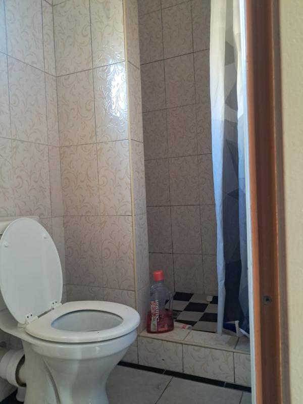 To Let 1 Bedroom Property for Rent in Wychwood Gauteng