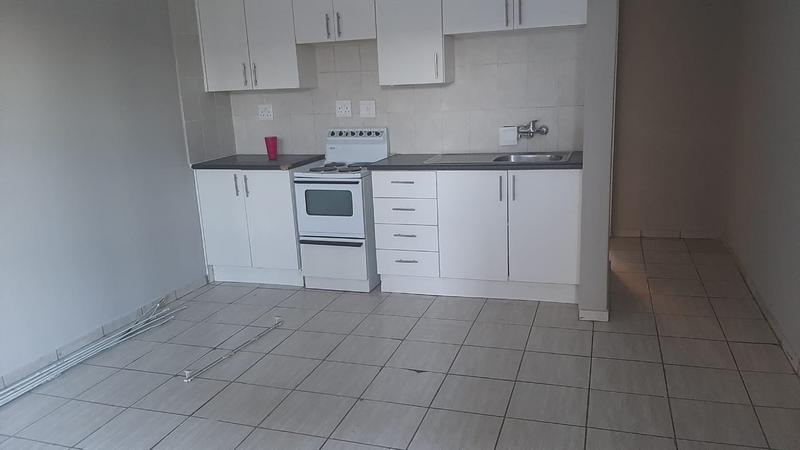 To Let 1 Bedroom Property for Rent in Lindbergh Park Gauteng