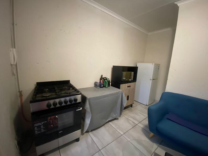 To Let 2 Bedroom Property for Rent in Houghton Gauteng