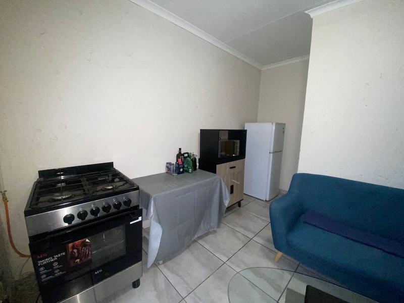 To Let 2 Bedroom Property for Rent in Houghton Gauteng