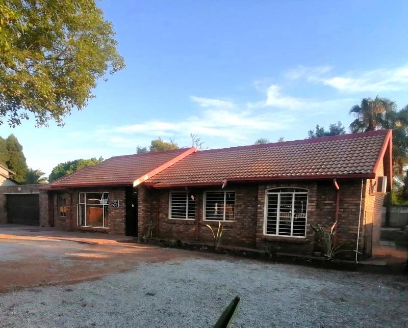 3 Bedroom Property for Sale in Wierda Park Gauteng