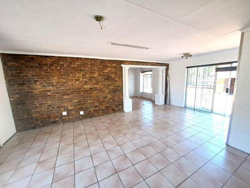 3 Bedroom Property for Sale in Wierda Park Gauteng